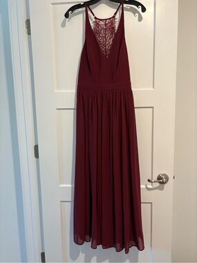 LuLu’s Women’s Burgundy Lace-Back Maxi Dress